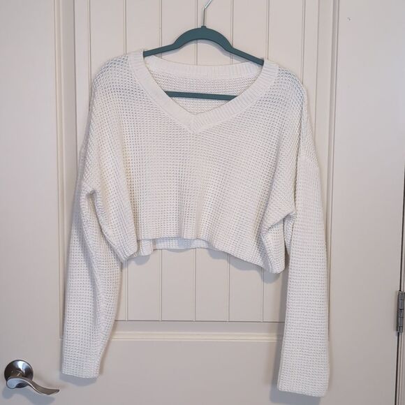 Sweaters - White Cropped Knit Sweater